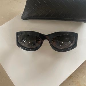 SOLD!! BOTTEGA VENETA THICK BLACK WRAP SUNGLASSES - EXCELLENT CONDITION